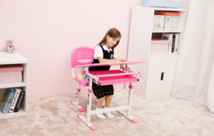 Vipack COMFORTLINE biurko i krzesło dla dziecka - zestaw PINK