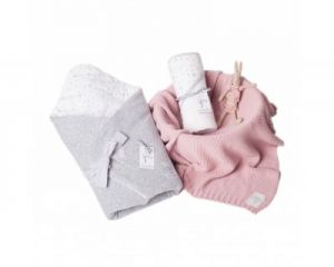 Wyprawka 3w1: rożek niemowlęcy, ręcznik z kapturem, kocyk zamglony róż