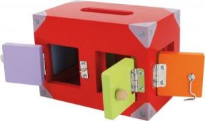Pudełko z zamkami - zabawa zręcznościowa dla dzieci